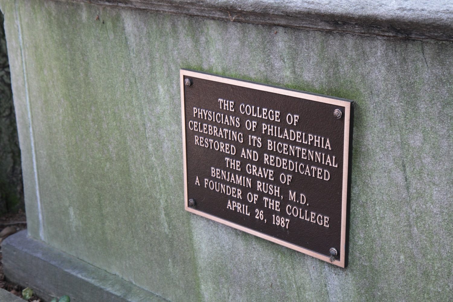 Benjamin Rush's tomb and memorial, Christ Church Cemetery, Philadelphia - 05.jpg